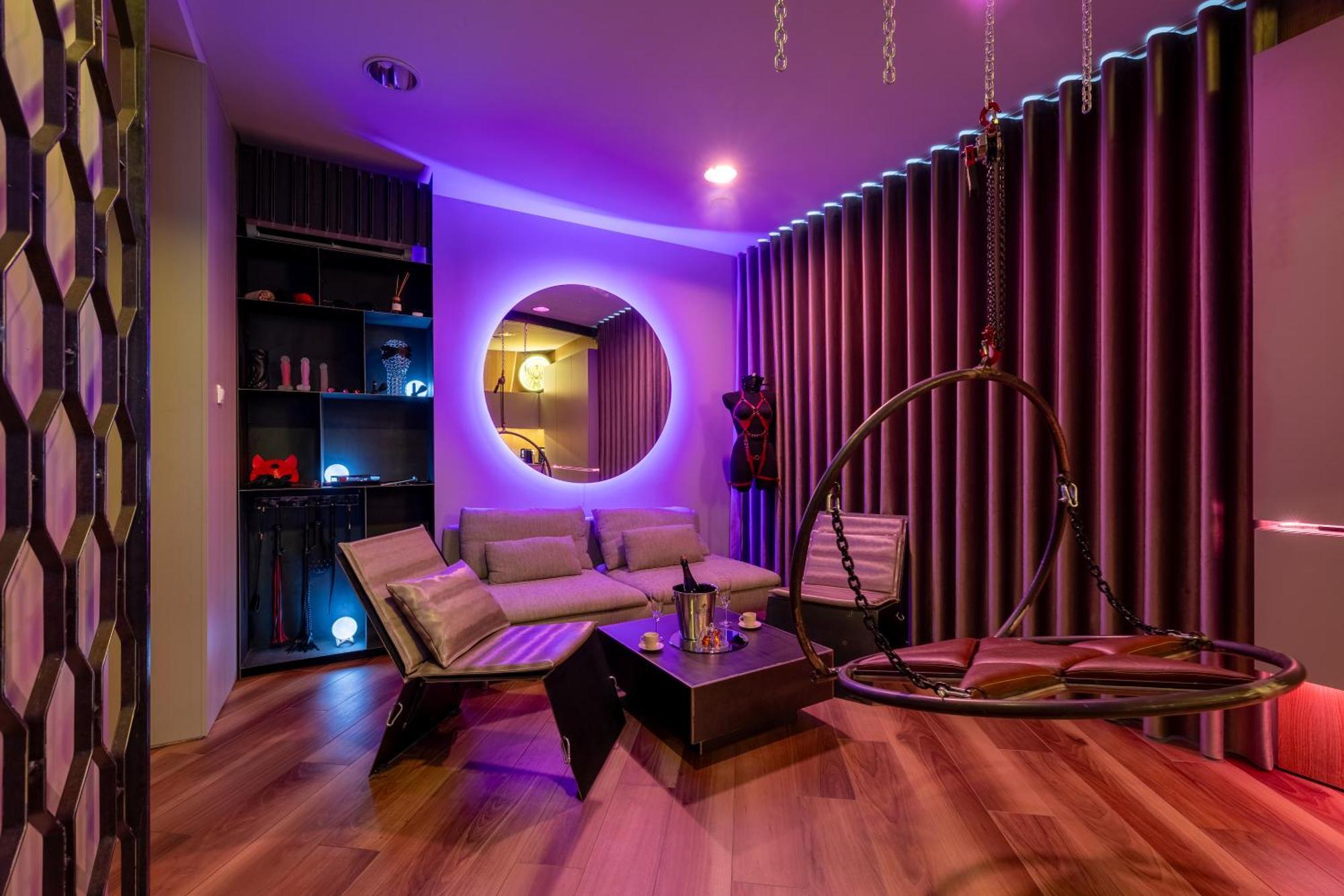 Bdsm Bast Swing Klima Przestrzenna 98 Lustra Super Wygodne Lozko , Hustawka ,dla Doroslych Adults Only Apartment Lodz (Lodz)